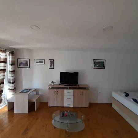 Apartment Tommi